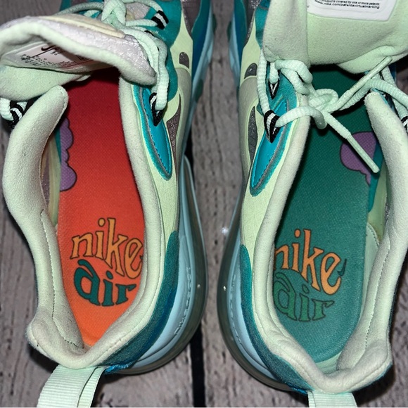 Nike Air Max 270 Reacts “Psychedelic Art” Sneakers Size 9.5 - Picture 7 of 14